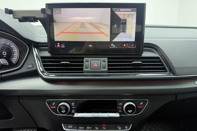 Used Audi Q5L 2022 Updated 40T Luxury Dynamic Edition Audio And AC Panel