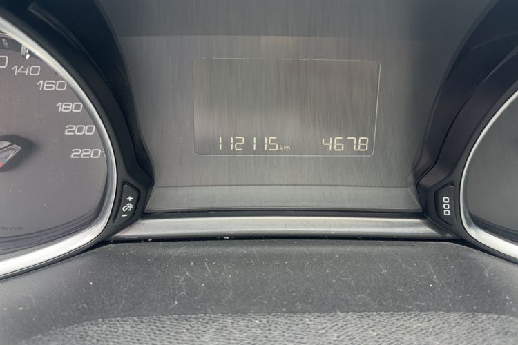 Used Peugeot 308S 2015 1.2T Automatic Jingchi Edition Odometer Close Up