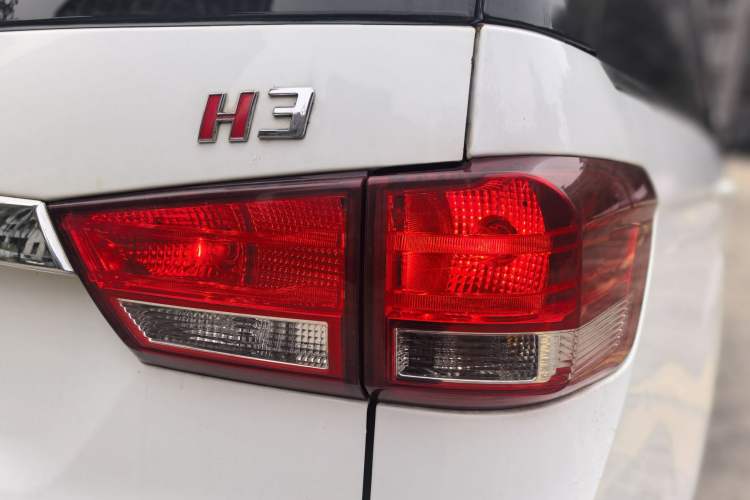 Used HYOSOW H3 2015 1.5L manual Comfort trim level
