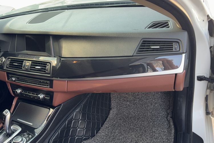 Used BMW 5 Series 2014 520Li Elegant Model