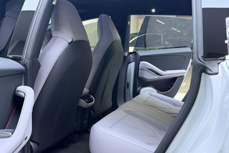 Used Nio ET5T 2025 75 kWh Touring Interior 7