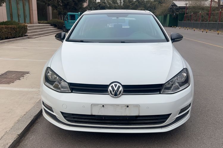 Used Volkswagen Golf 2017 1.6L Automatic Comfort Million-Vehicle Anniversary Edition

