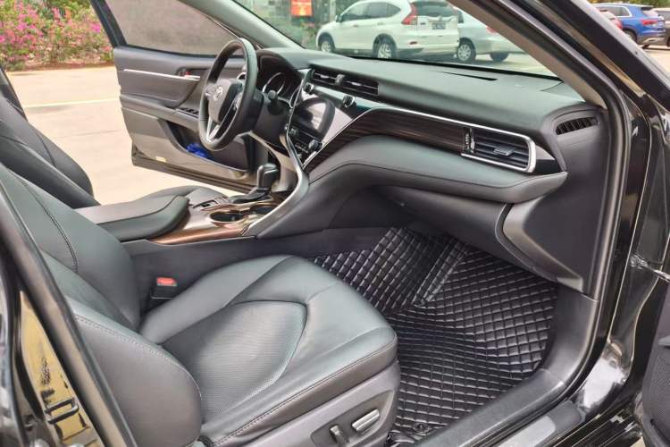Used Toyota Camry 2019 2.5G Luxury Edition China VI Standard Interior 4