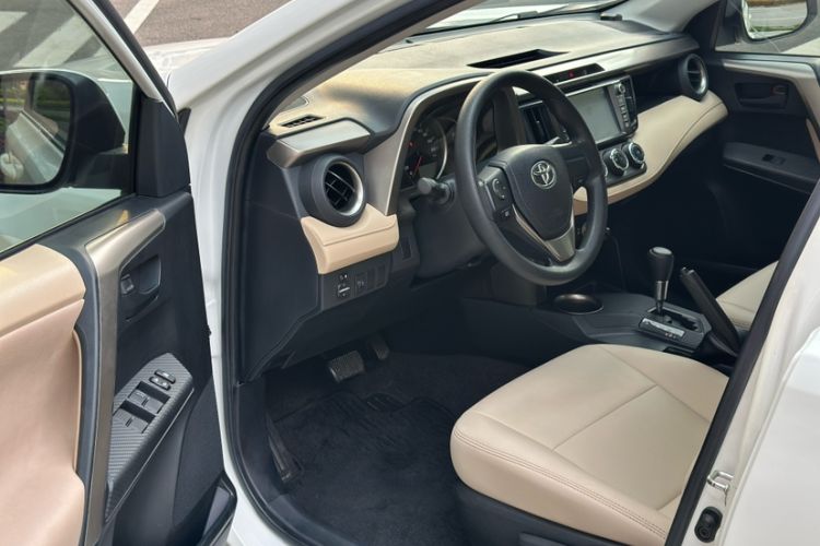 Used Toyota RAV4 2015 2.0L CVT Two-Wheel Drive Urban Edition