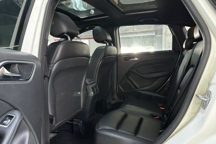 Used Mercedes-Benz B-Class 2015 B 200 Fashion Model