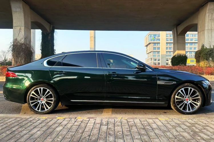 Used Jaguar XFL 2022 XFL 2.0T P250 Two-Wheel-Drive Prestige Luxury Edition
