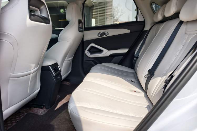 Used BYD Yuan UP 2025 Intelligent Driving Version 401 KM Dynamic Edition