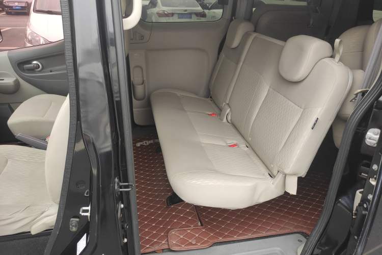 Used Nissan NV200 2018 1.6L CVT Luxury Model
