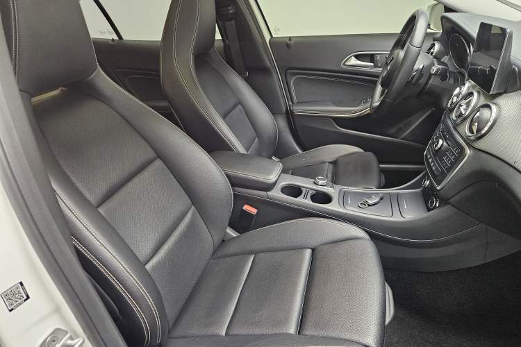 Used Mercedes-Benz GLA 2016 GLA 200 Fashion Model Interior 5
