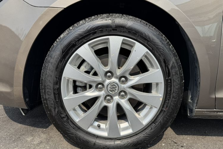 Used Buick LaCrosse 2013 2.4L SIDI Leading Comfort Version
