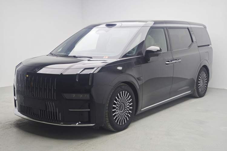 Used Zeekr 009 2024 Six-Seat Executive Version 4WD 108 kWh