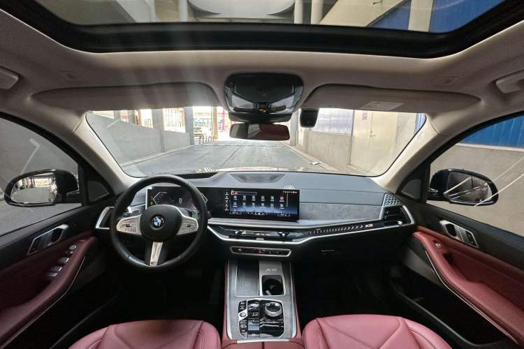 Used BMW X5 2025 Model, xDrive 30Li Prestige M Sport Night Package Interior 2