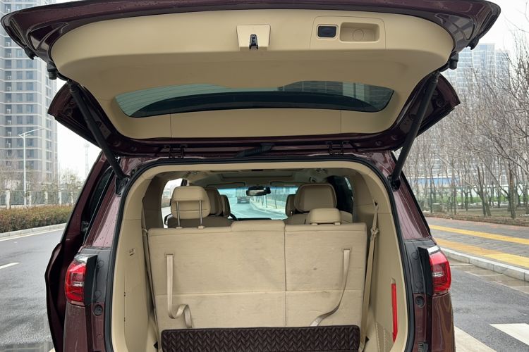 Used Buick GL8 2023 ES Lu Zun Luxury Model
