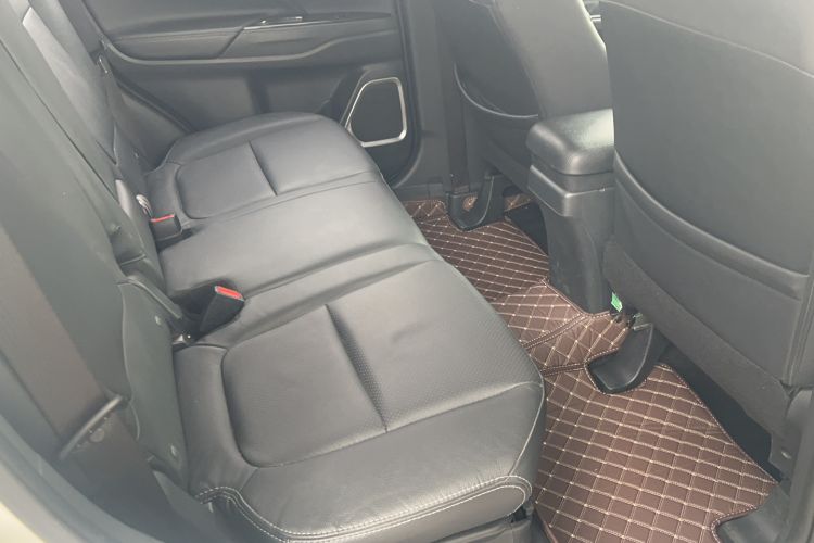 Used Mitsubishi Outlander 2018 2.0L Two-Wheel Drive Glory Edition 5 Seats