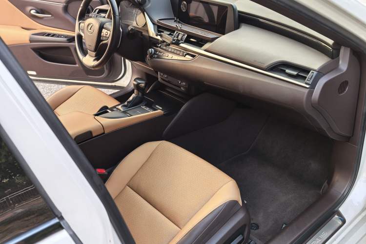 Used Lexus ES 2020 260 Excellence Edition