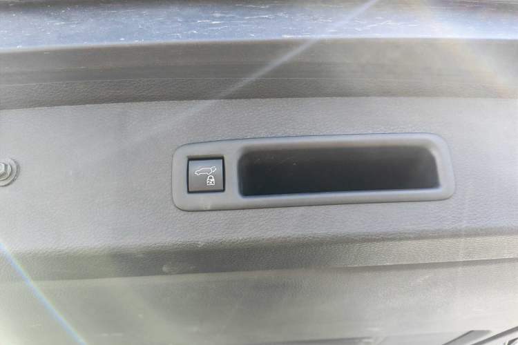 Used Toyota SIENNA 2021 2.5L Hybrid Comfort Edition Interior 9