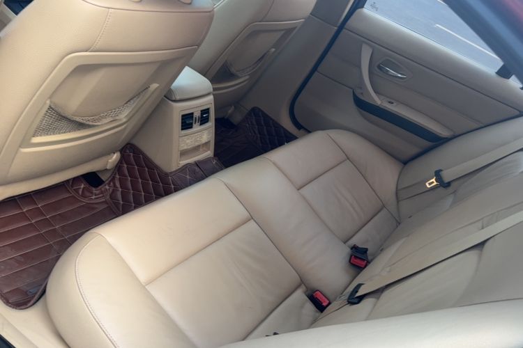 Used BMW 3 Series 2010 320i Luxury Model
