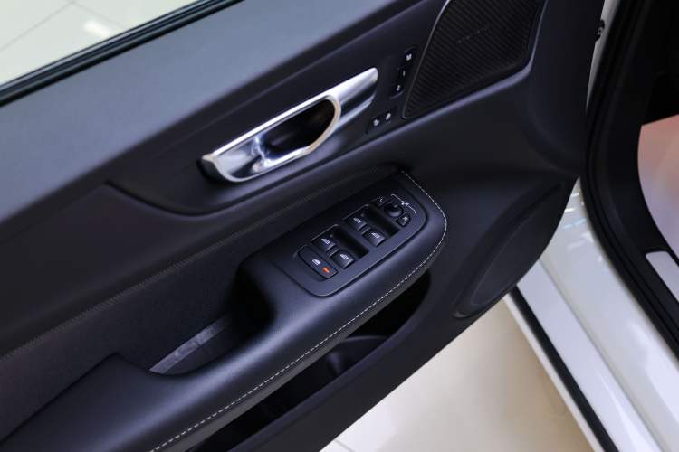 Used Volvo S60 2025 B5 Zhiya Sport Edition