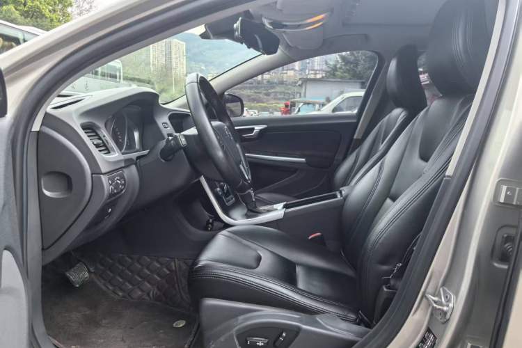 Used Volvo S60 2014 S60L 2.0T Intelligent Upgrade Edition