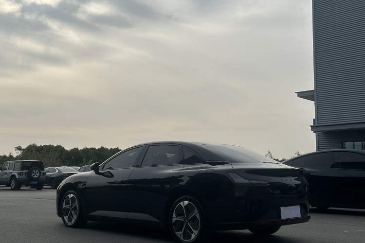 Used XPeng MONA M03 2024 620 with Ultra-Long Range Exterior 7