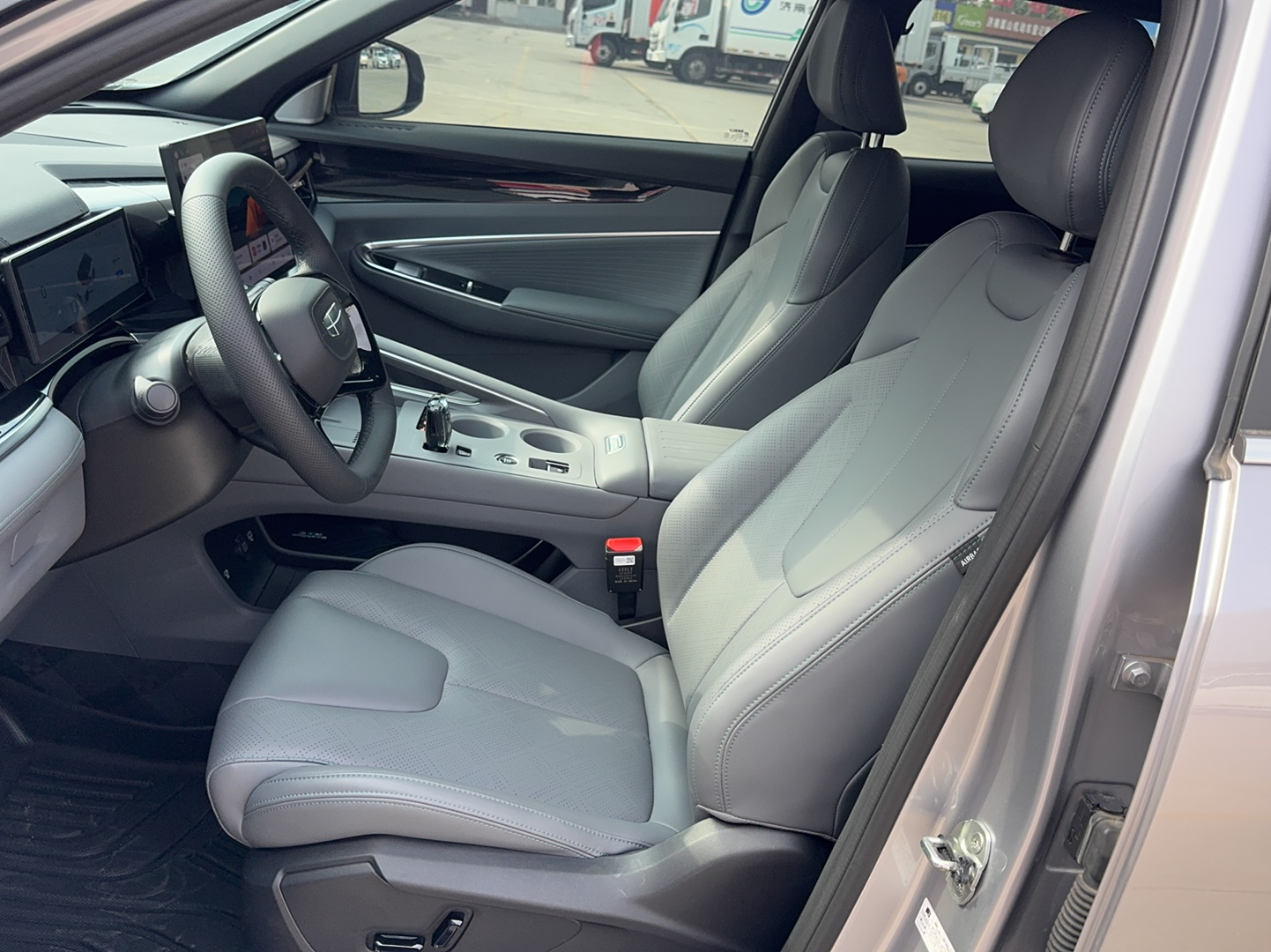 Geely Auto Emgrand X7 Sport 2026 Model 1.5TD Wonderful — снимка 15