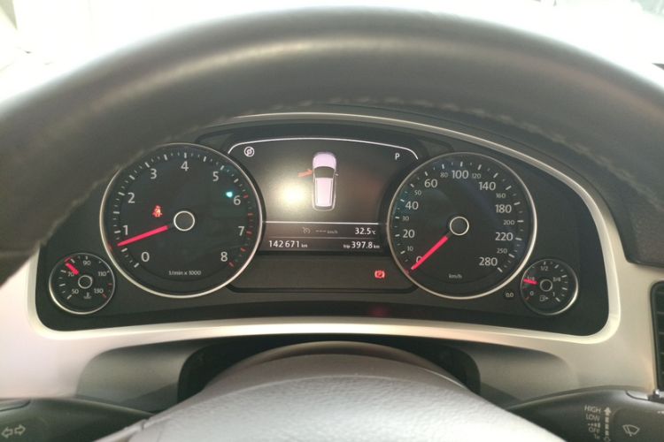 Used Volkswagen Touareg 2011 3.0 TSI Standard Version
