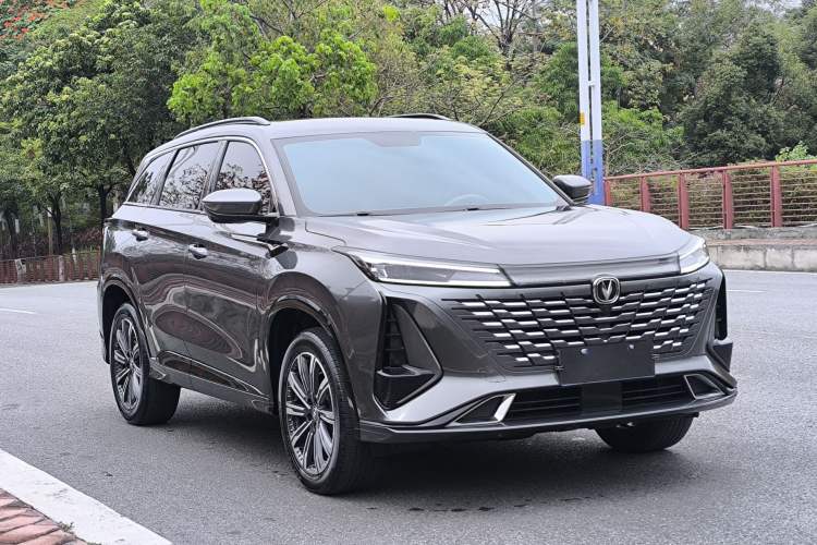 Used Changan CS75 PLUS 2023 3rd Generation 1.5T Automatic Prestige Model
