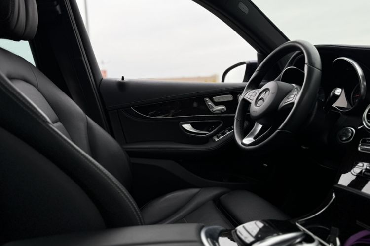 Used Mercedes-Benz GLC 2017 GLC 260 4MATIC Luxury Model