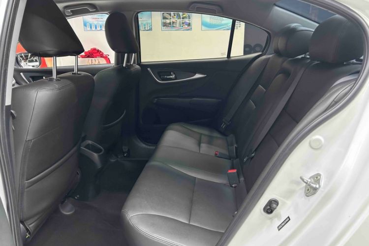 Used Honda Crider 2016 1.8L CVT Luxury Edition Interior 1