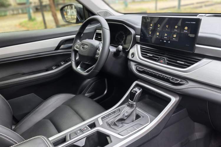 Used Geely Auto Vision X6 2020 1.4T CVT Luxury Edition
