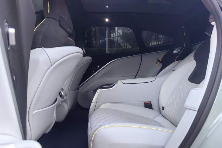 Used Avatr 11 2023 Ultra-Long Range Single-Motor Version 4 Seats
