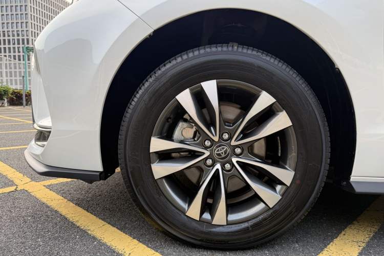 Used Toyota Granvia 2024 2.5L Hybrid Luxury Edition Exterior 8