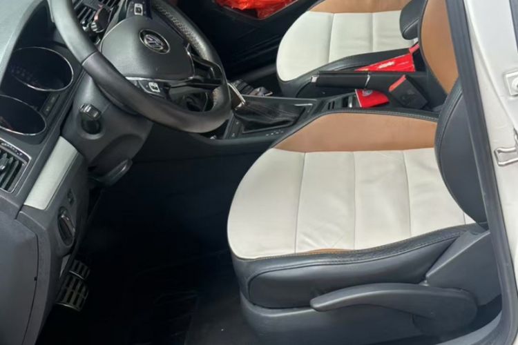 Used Volkswagen Cross Lavida 2016 1.6L Automatic Comfort Edition