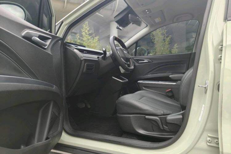 Used NETA V 2022 Chao 400 Lite Left Front Seat