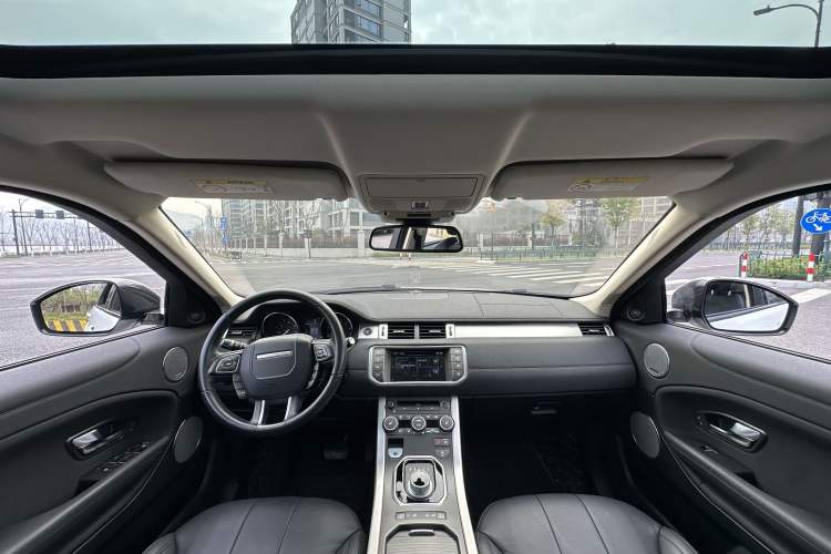 Used Land Rover Range Rover Evoque 2016 2.0T SE Smart Glow Edition