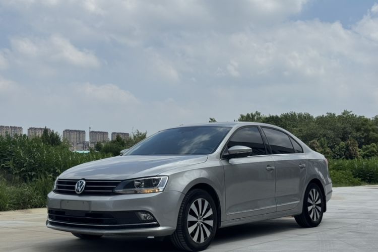 Used Volkswagen Sagitar 2017 230TSI Automatic Comfort Version