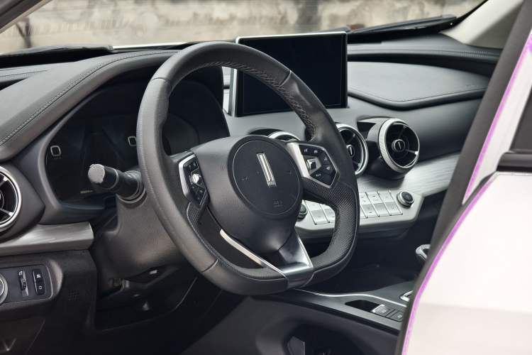 Used Wey VV7 2019 Upgraded Model 2.0T Luxury Version China V Standard