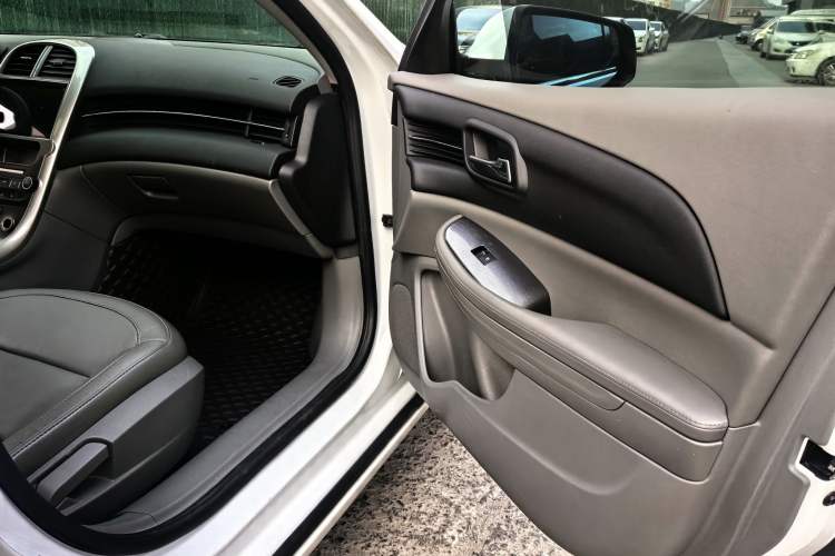 Used Chevrolet Malibu 2014 2.4L Automatic Luxury Edition