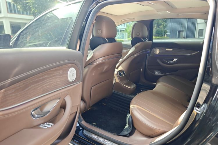 Used Mercedes-Benz E-Class 2021 E 300 L Stylish Model Interior 4