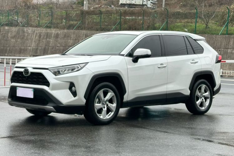 Used Toyota RAV4 2022 2.0L CVT Two-Wheel Drive Fashion Plus Edition