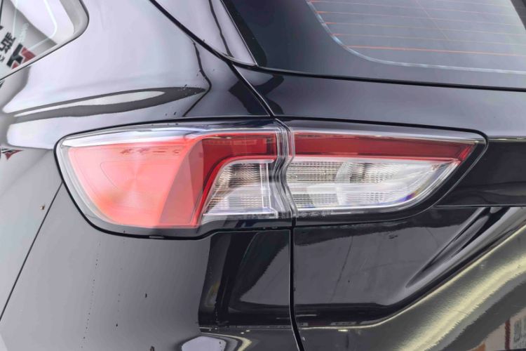 Used Ford Escape 2020 EcoBoost 245 Two-Wheel-Drive Comfort Edition