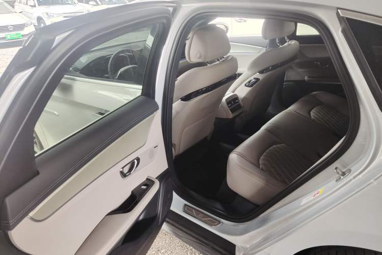 Used BYD Han 2025 DM-i 125KM Prestige Model
