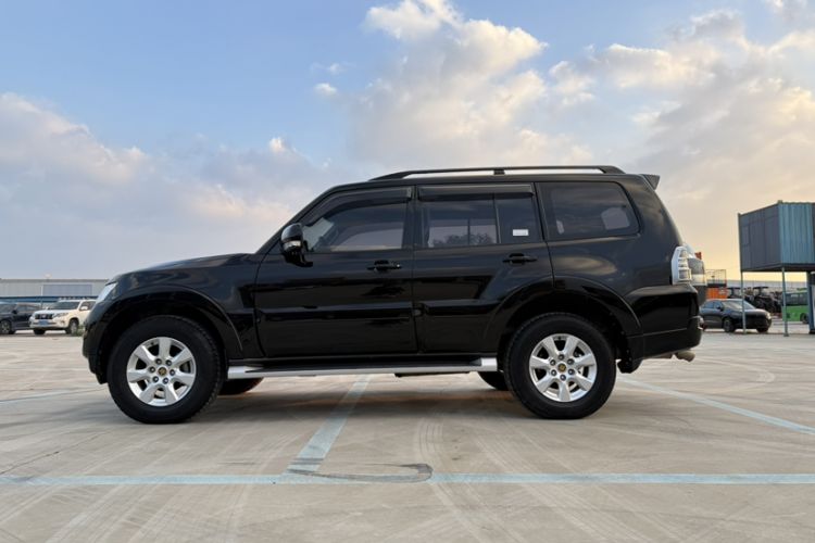 Used Mitsubishi Pajero 2019 3.0L Automatic Standard Edition