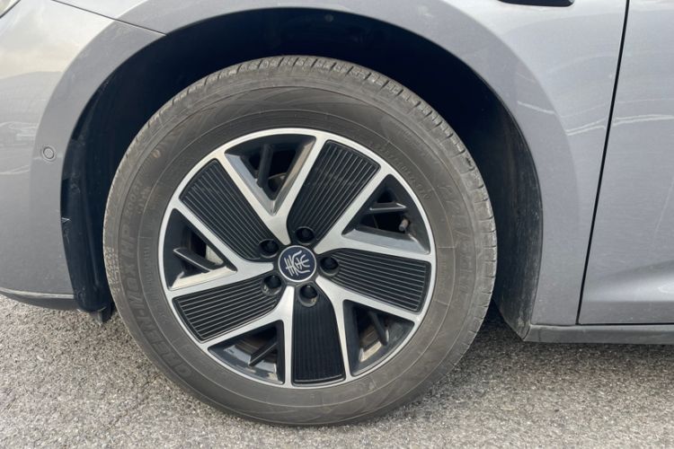 Used BYD Qin L 2025 DM-i Smart Drive 120KM Leading Model