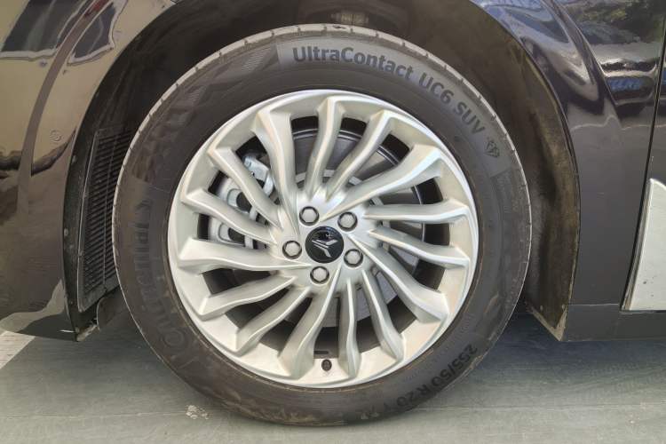 Used VOYAH Dream 2024 PHEV Extended-Range Premium Edition Exterior 3