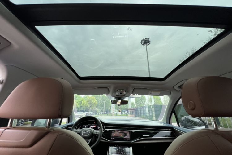 Used Audi Q7 2022 55 TFSI quattro S line Sport model Interior 6