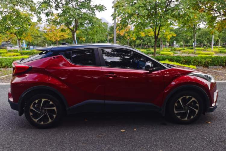 Used Toyota IZOA 2018 2.0L Yichi Version China VI Standard
