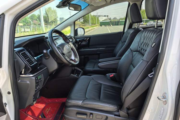 Used Honda Elysion 2019 2.0L Hybrid Luxury Edition Interior 5