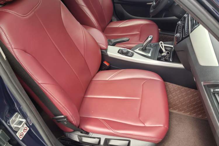 Used BMW 1 Series 2018 118i Leading Model Exterior 4