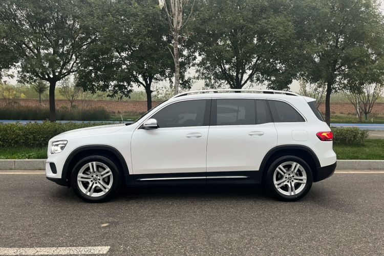 Used Mercedes-Benz GLB 2020 Updated GLB 200 Dynamic Edition Exterior 3